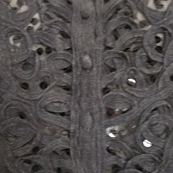 Elegant Gray Short Sleeve Top - Picture 15 of 16